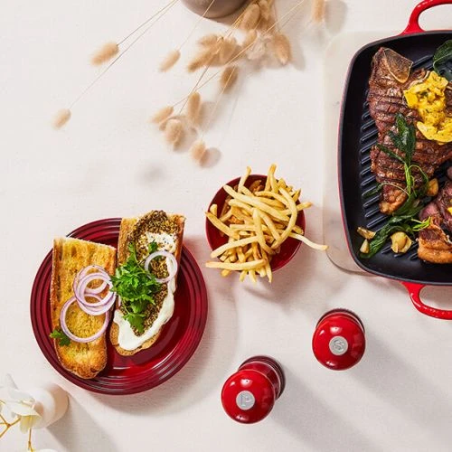 Le Creuset Cerise Stoneware 22cm Side Plate 8 Le Creuset Cerise Stoneware 22cm Side Plate - Image 6