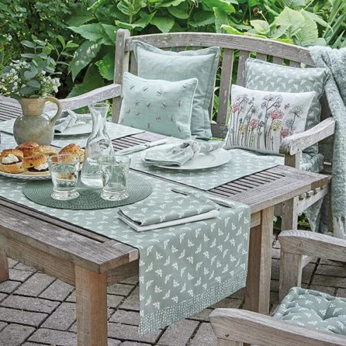 Walton & Co Moss Bee Runner 4 Walton & Co Moss Bee Runner - Image 2