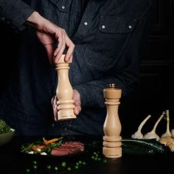 Cole & Mason London 22cm Natural Beech Salt Mill -tableware H233009 Cole Mason London 22cm Natutral Beech Salt Mill 2