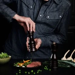 Cole & Mason London 18cm Chocolate Wood Salt Mill -tableware H233078 Cole Mason London 18cm Chocolate Wood Salt Mill 4