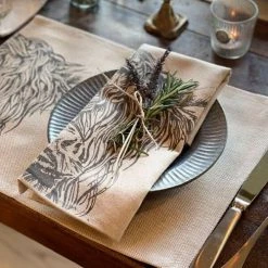 The Just Slate Company Set Of 4 Highland Cow Linen Napkins -tableware LTN4HC Just Slate Company Highland Cow Linen Napkins 2