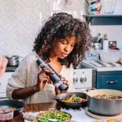 Cuisinart Style Collection Seasoning Mill Midnight Grey -tableware SG6BU Cuisinart Style Seasoning Mill Midnight Grey 3